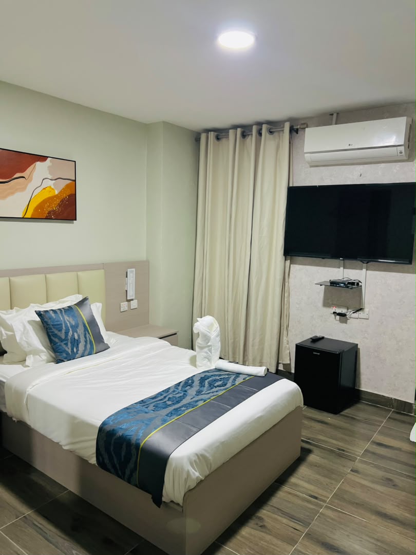 KPP Hotel single room with a single bed
